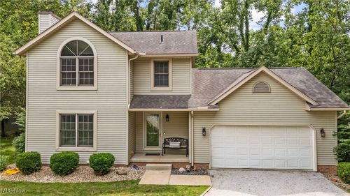 2527 Helena Avenue Nw, Massillon, OH, 44646 | Card Image