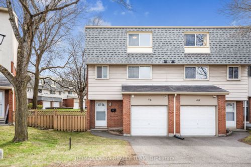 49-2115 Erinbrook Cres, Ottawa, ON, K1B4J5 | Card Image