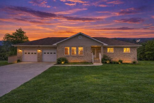 305 Medlin Pike, Evensville, TN, 37332-4218 | Card Image