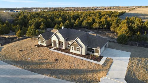 735 Evergreen, Nevada, TX, 75173 | Card Image