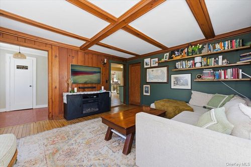 41 Plumbrook Rd, Katonah, NY, 10536-3138 | Card Image