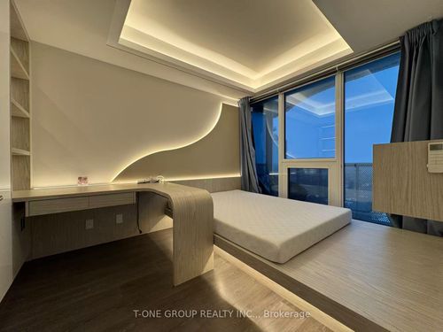 2310-15 Holmes Ave, North York, ON, M2N0L4 | Card Image