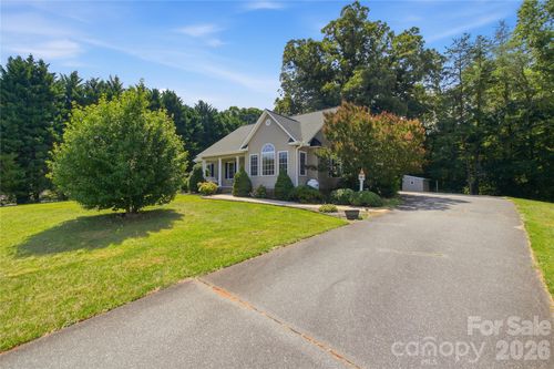 4795 Mountain Run Dr, Lenoir, NC, 28645-9237 | Card Image