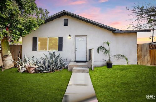 818 Decatur St, Bakersfield, CA, 93308-4134 | Card Image