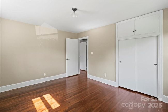 Bedroom | Image 18