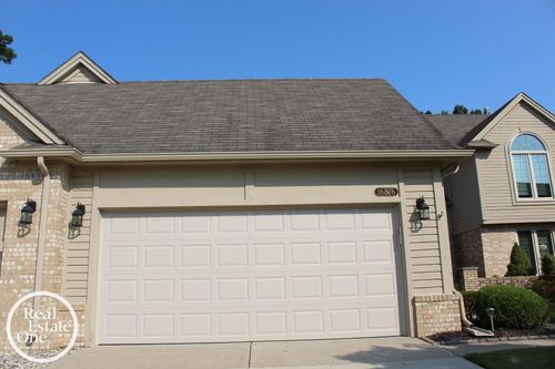 16876 Pebble Ct, Macomb, MI, 48042-1113 | Card Image