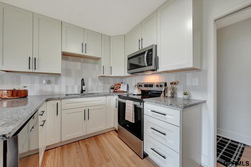3940 N 17th St, Lincoln, NE, 68521-1659 | Card Image