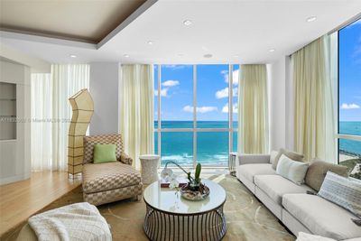 2402 - 50 S Pointe Dr, Condo with 4 bedrooms, 4 bathrooms and null parking in Miami Beach FL | Image 1