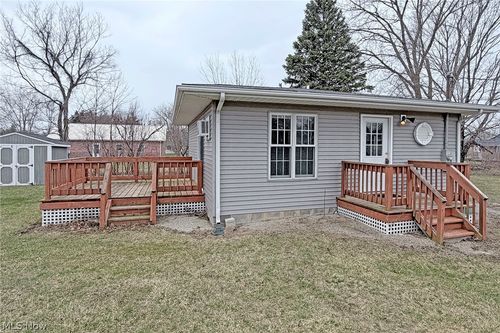 211 Orchard Ln, Kelleys Island, OH, 43438 | Card Image