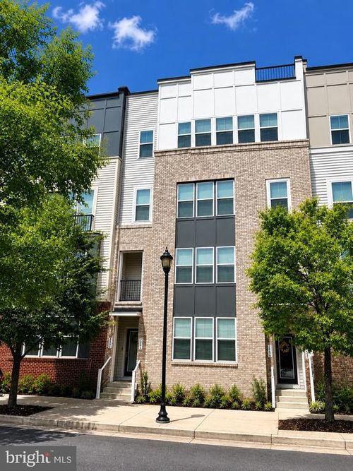 2592 Neabsco Common Pl, WOODBRIDGE, VA, 22191-4195 | Card Image
