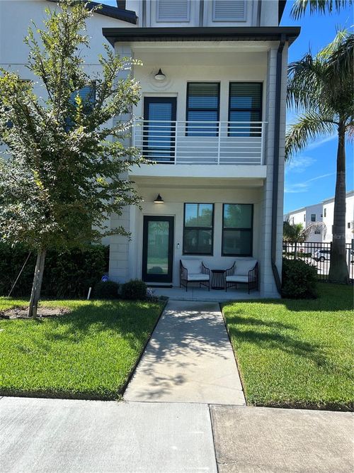 2556 13th Ave N, St Petersburg, FL, 33713-5805 | Card Image