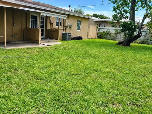 8924-8924 Nw 35th Ct, Miami, FL, 33147-2824 | Card Image