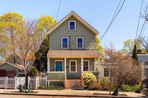 10 Gilman St, Boston, MA, 02131-3913 | Card Image