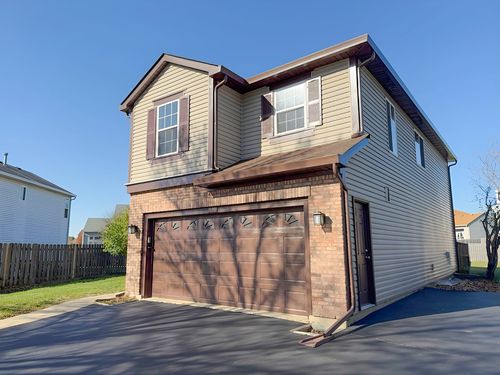 1183 Moonstone Run, Lake In The Hills, IL, 60156-4860 | Card Image