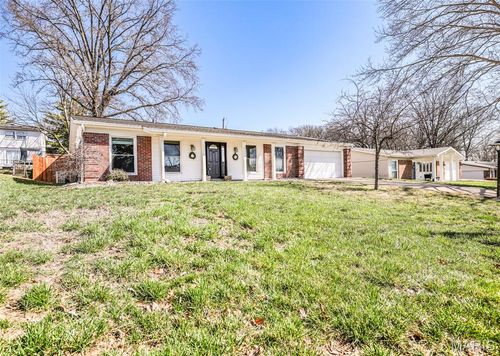 4839 Hursley Dr, Saint Louis, MO, 63128-2812 | Card Image