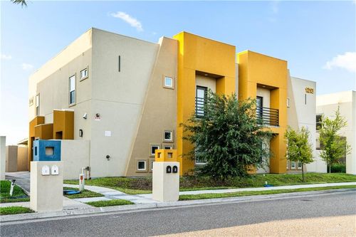 d-1213 E Daffodil, McAllen, TX, 78501-3186 | Card Image