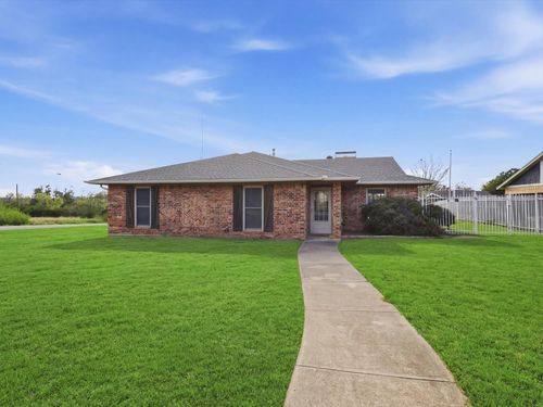 2110 Azalea St, Denton, TX, 76205-7478 | Card Image