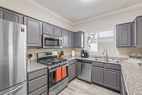 1064-5250 S Rainbow Blvd, Las Vegas, NV, 89118-0624 | Card Image