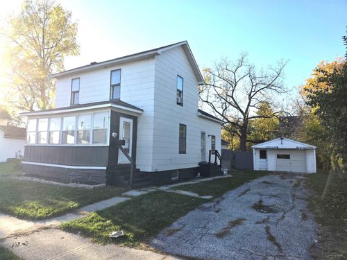 709 S Granger St, Saginaw, MI, 48602-2106 | Card Image
