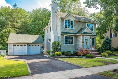844 Milton Blvd, Rahway, NJ, 07065-1728 | Card Image