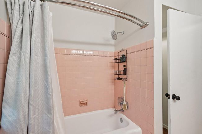 37-web-or-mls-Como Ave-1106-037.jpg | Image 28