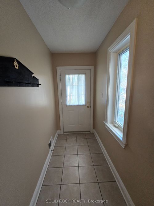 72 Castle Glen Cres, Kanata, ON, K2L4H1 | Card Image