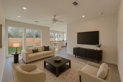 8102-2000 Riverside Farms Rd, Austin, TX, 78741 | Card Image