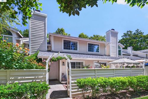 7483 Stonedale Dr, Pleasanton, CA, 94588-3736 | Card Image