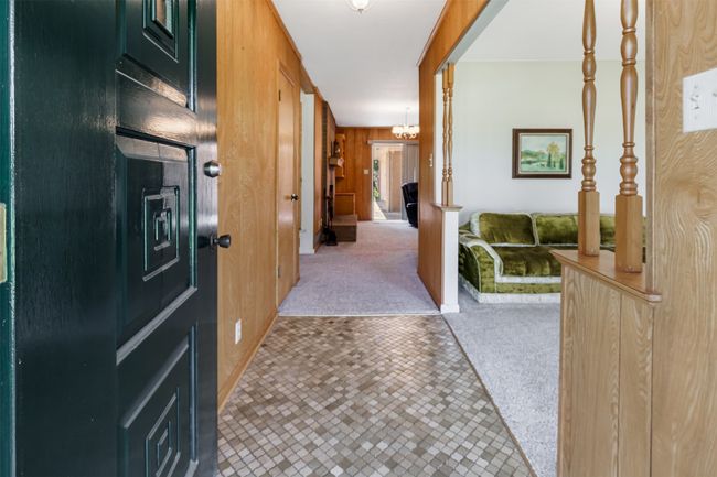 Inviting foyer | Image 7