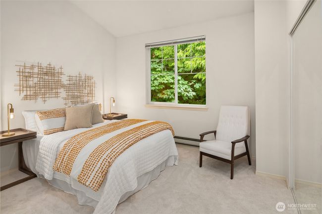 PRIMARY SUITE WITH TREETOP VIEWS | Image 15