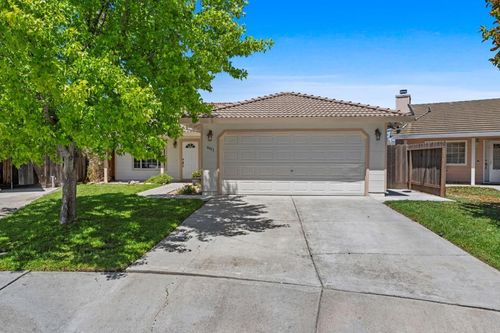601 Kathryn Dr, Hollister, CA, 95023-3474 | Card Image
