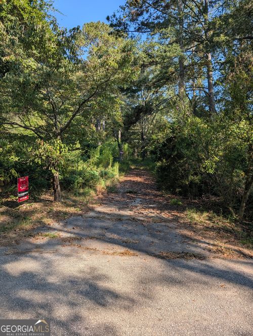 2556 Winding Lake Trl Ne, Conyers, GA, 30012-2492 | Card Image