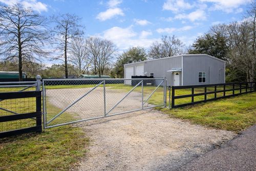 5619 Maple St, Crosby, TX, 77532-8875 | Card Image