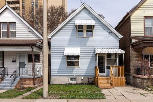 27 Harvey St, Hamilton, ON, L8L2L9 | Card Image