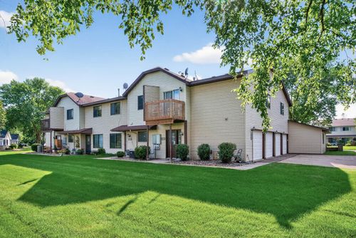 4284-4284 Parkview Ct, Vadnais Heights, MN, 55127-7833 | Card Image