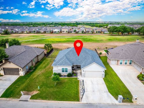 117 Fairway Dr, Floresville, TX, 78114-4402 | Card Image