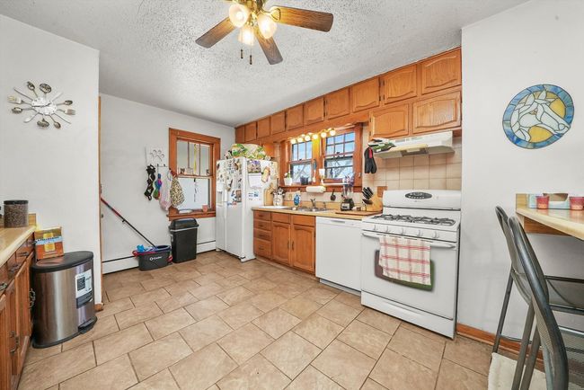 40065 Kenosha Rd, House other with 4 bedrooms, 2 bathrooms and 6 parking in Beach Park IL | Image 11