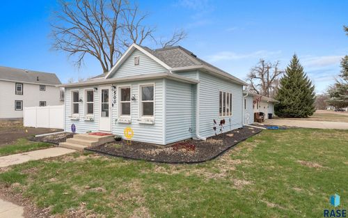 500 Garfield St, Centerville, SD, 57014-2120 | Card Image