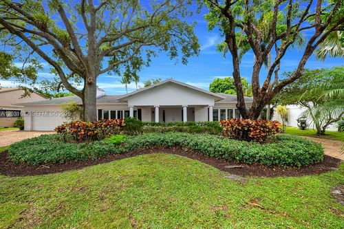 8820 N Lake Dasha Dr, Plantation, FL, 33324 | Card Image
