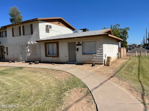 7109 W Wolf St, Phoenix, AZ, 85033-1451 | Card Image