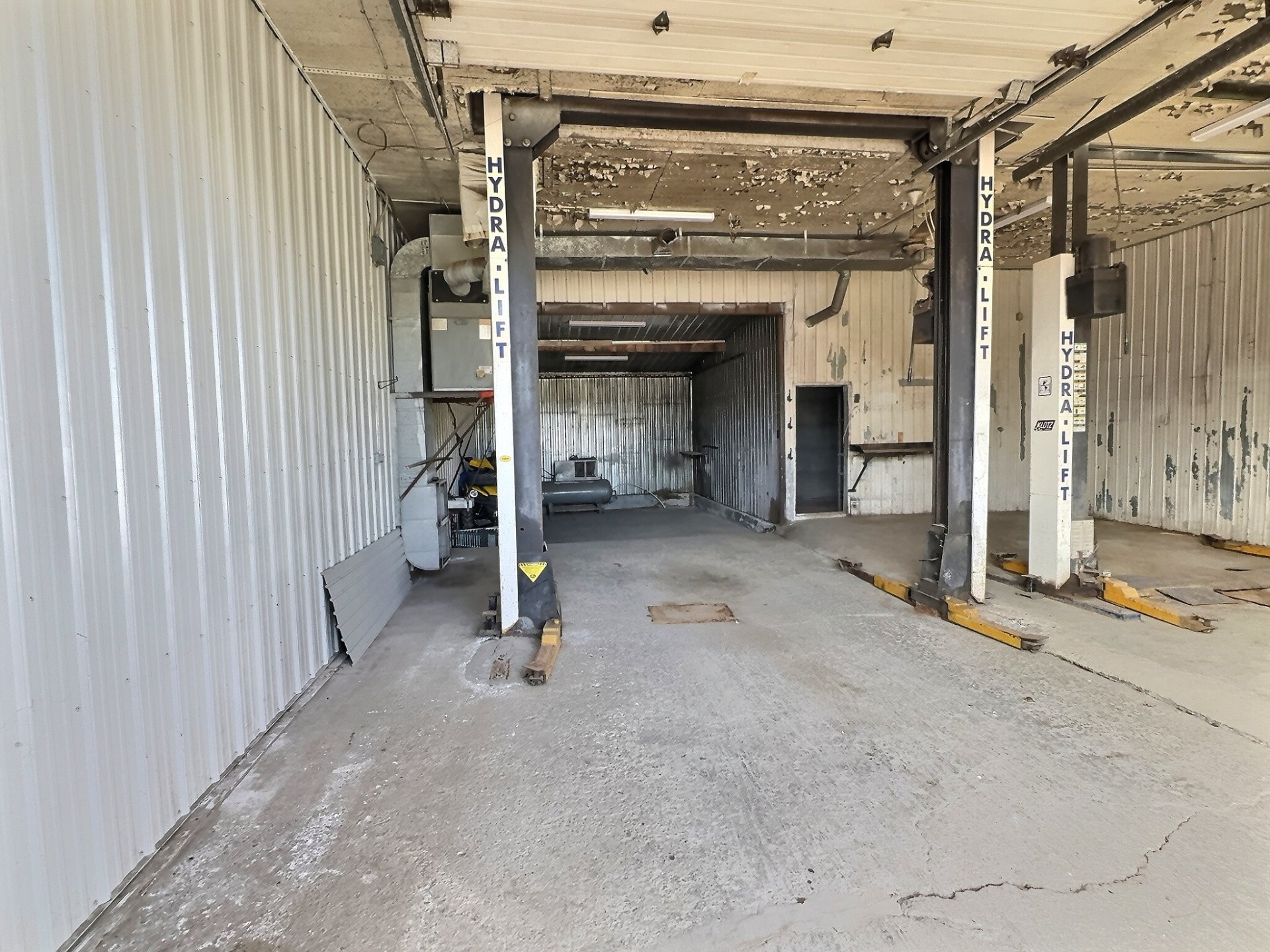 Commercial Sale in Saint-Eugène-de-Ladrière 5