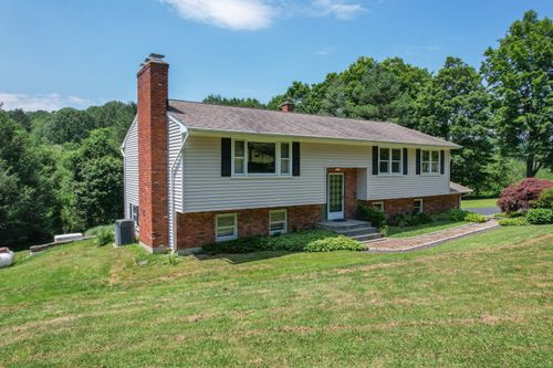 9 Nettleton Hollow Rd, Bethlehem, CT, 06751-3008 | Card Image