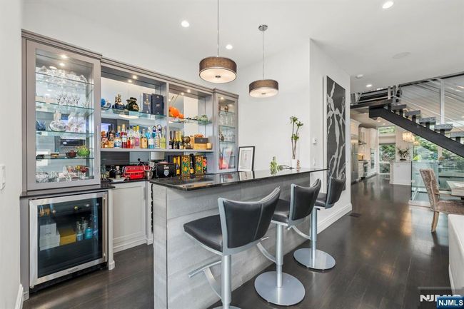 12 Hooks Ln, Condo with 4 bedrooms, 4 bathrooms and null parking in Edgewater NJ | Image 10