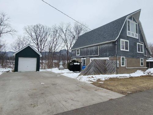 570 Main St, Dakota, MN, 55925-7178 | Card Image