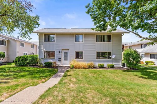 567 Eastbrooke Ln, Rochester, NY, 14618-5222 | Card Image