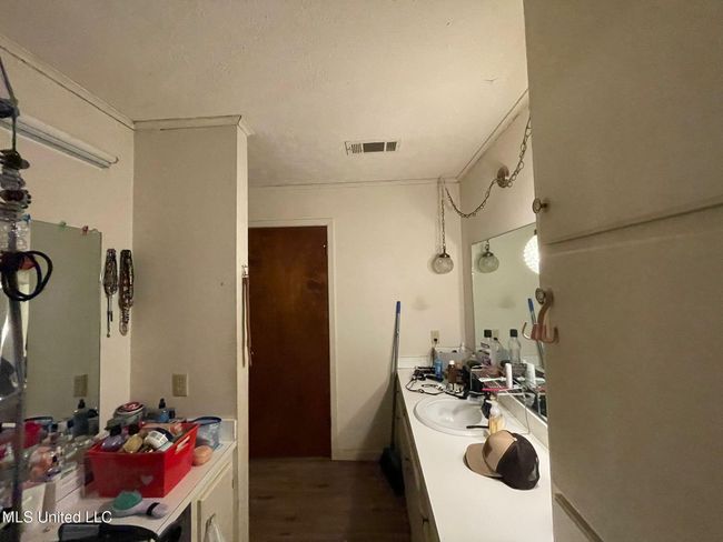 Bathroom | Image 28