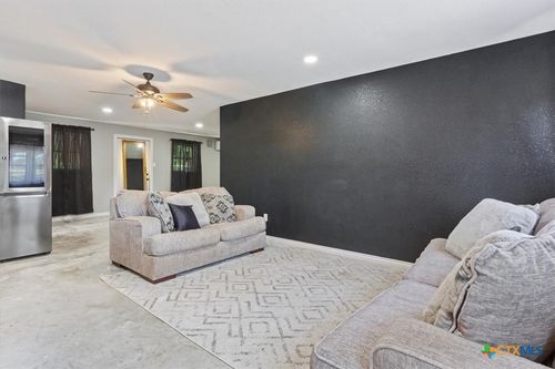 805 Lusk Creek Rd, Eddy, TX, 76524-2726 | Card Image