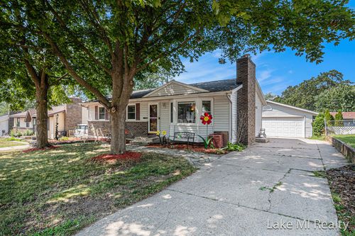 2521 Chassell St, Wyoming, MI, 49519-4567 | Card Image