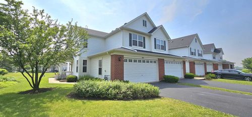 481-481 Silver Charm Dr, Oswego, IL, 60543-4037 | Card Image