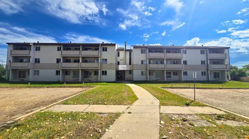 114-5117 44 St, High Prairie, AB, T0G1E0 | Card Image